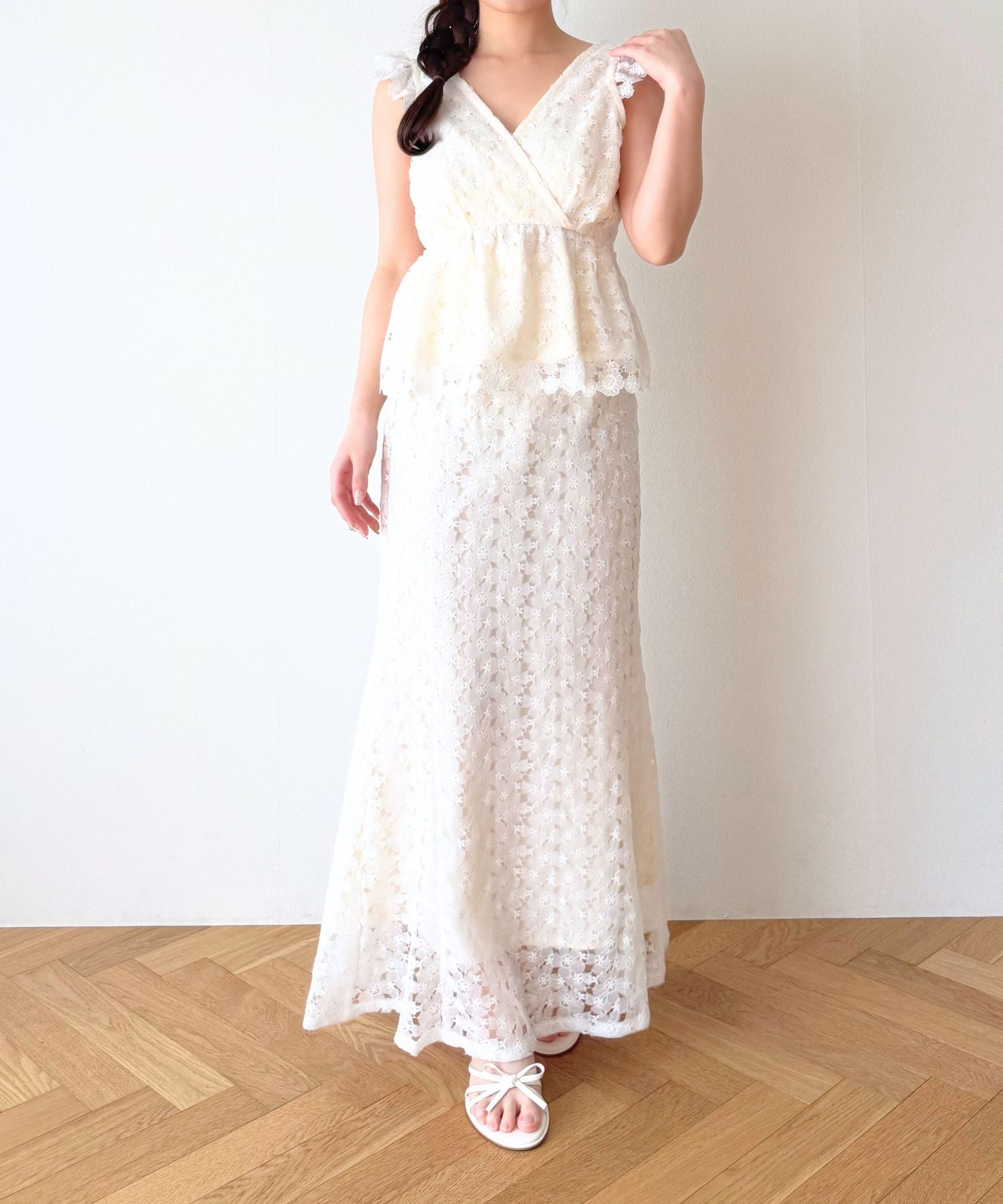 ケミカルレースブラウス