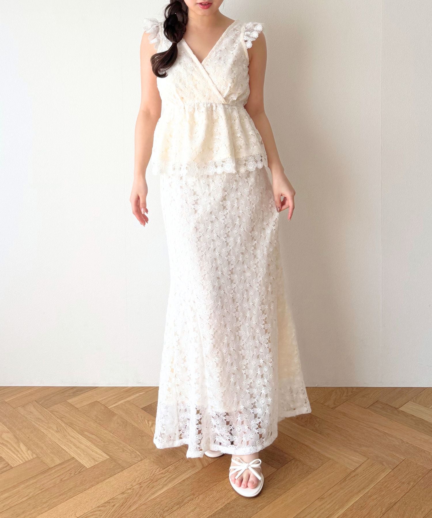 ケミカルレースブラウス