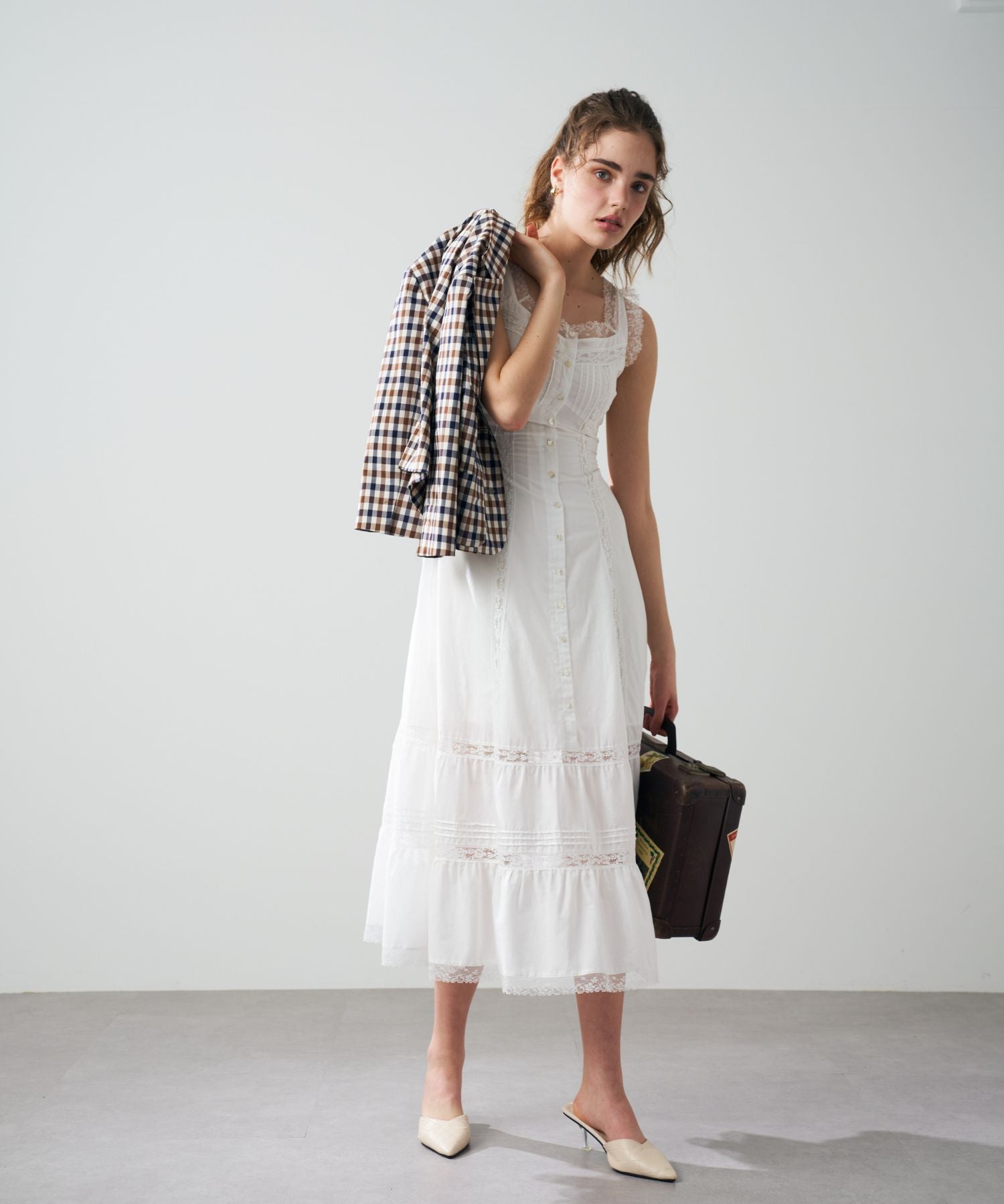 レースミックスフレアワンピース