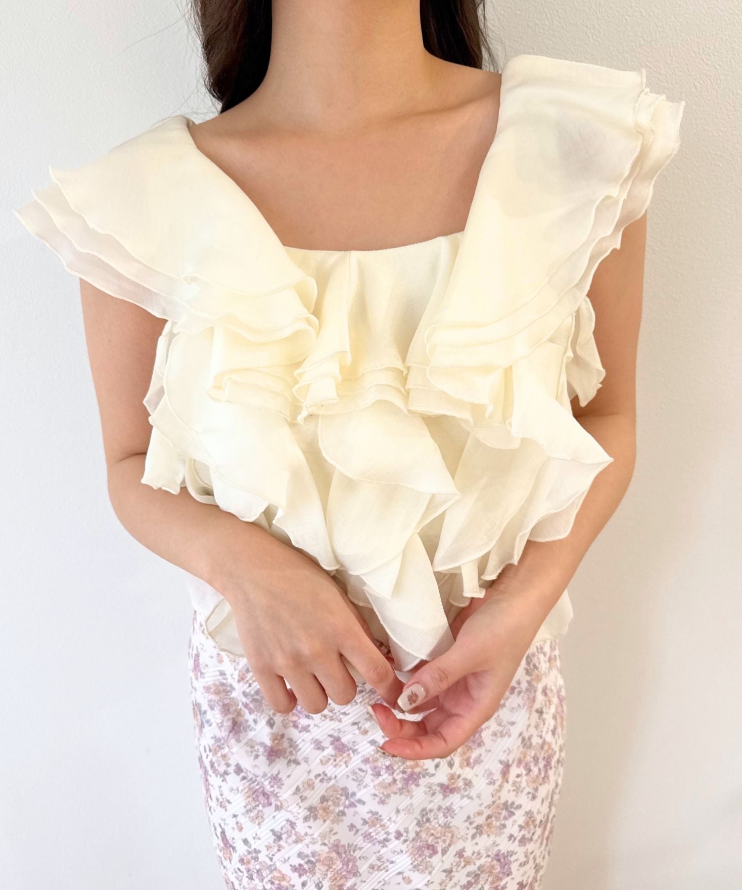 【予約】シアーフレアフリルブラウス