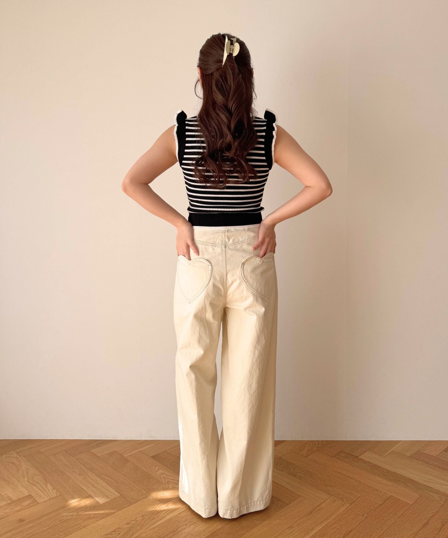 スクエアネックリブニット