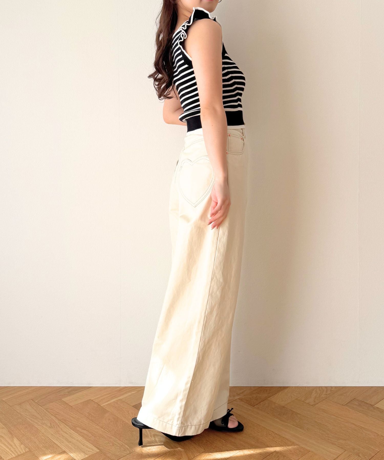 スクエアネックリブニット