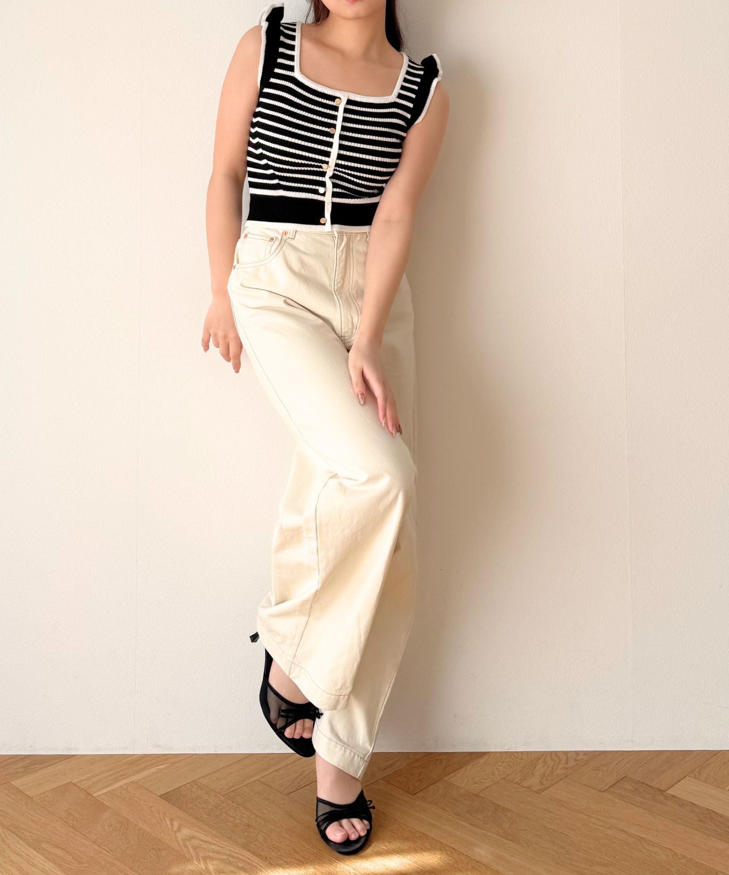 スクエアネックリブニット