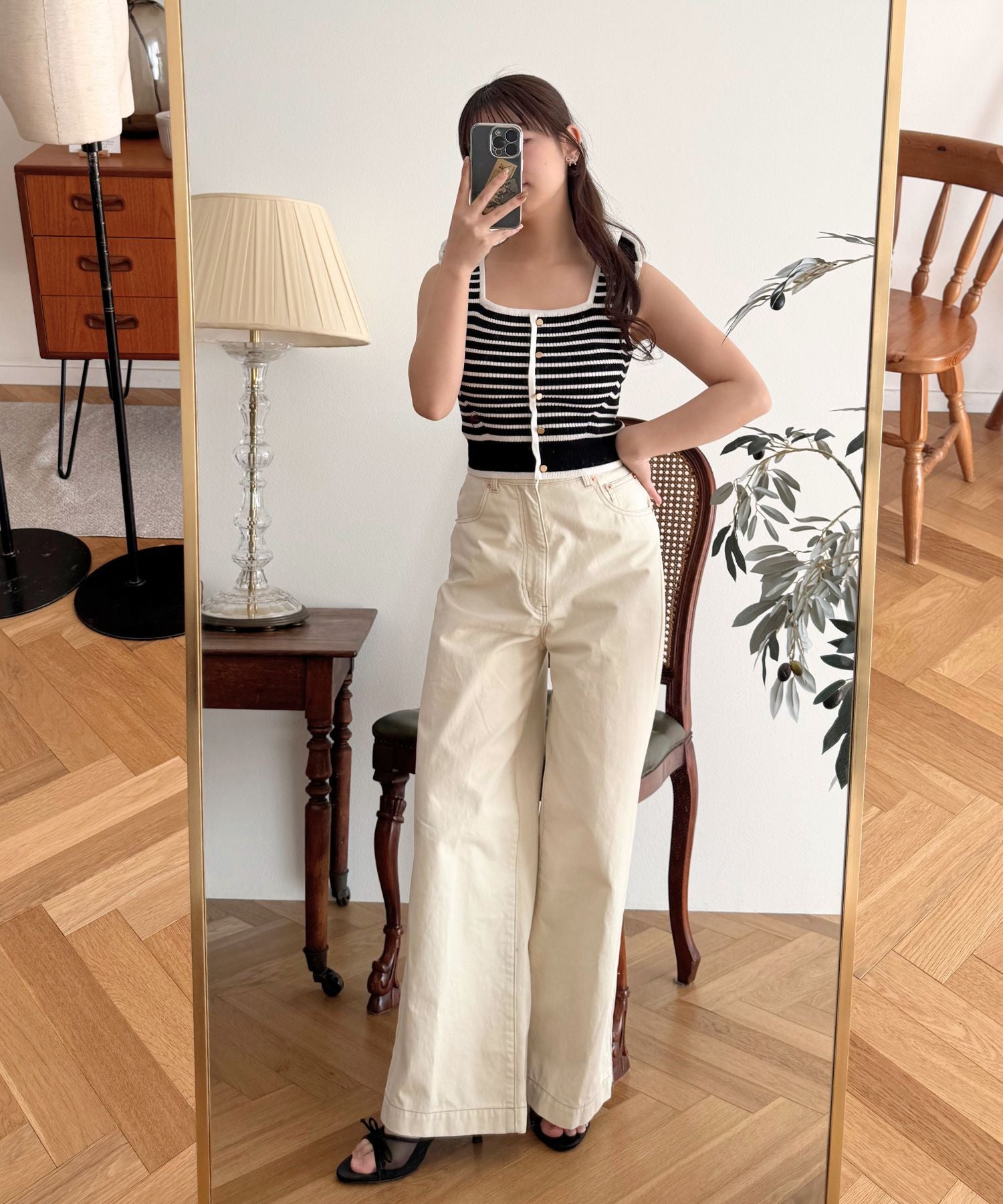 スクエアネックリブニット