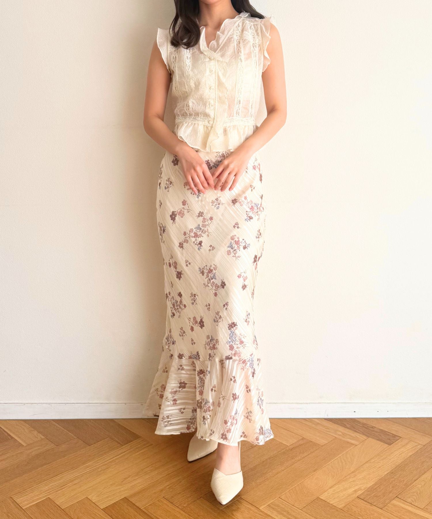 【預訂】透明條紋蕾絲上衣