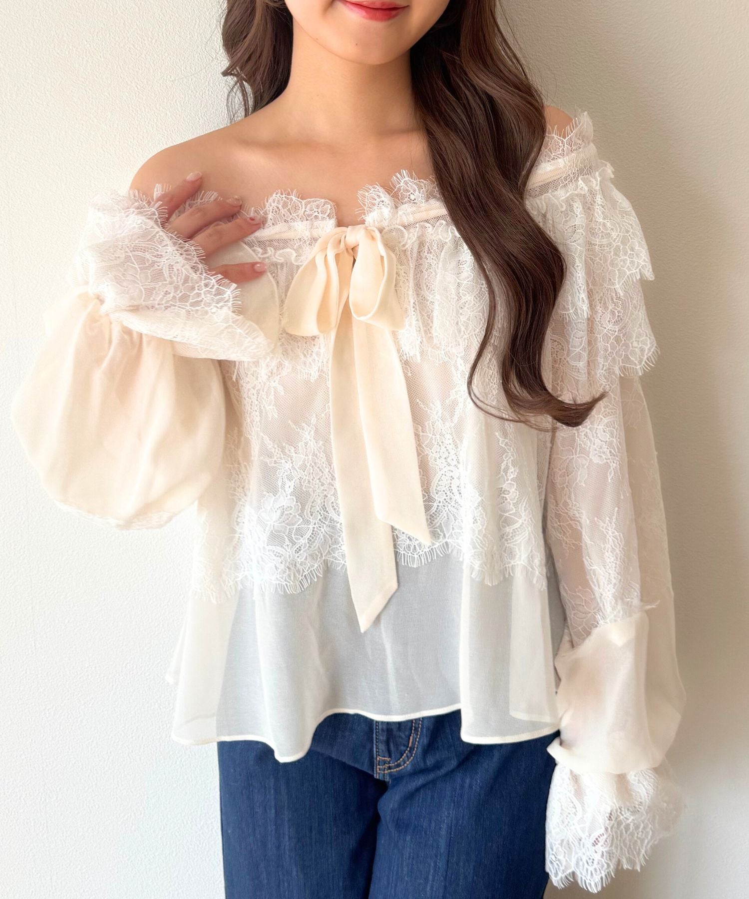 ティアードレースブラウス