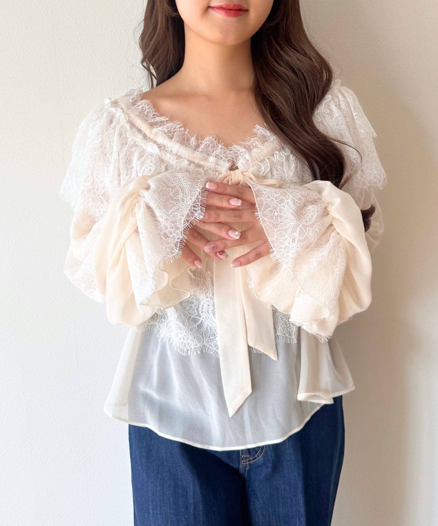 ティアードレースブラウス
