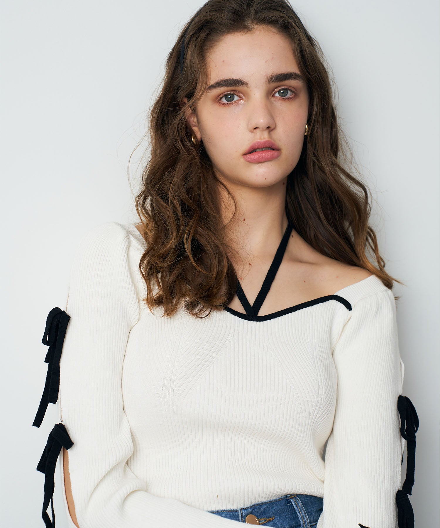 [Pre-order] Heart neck ribbon knit