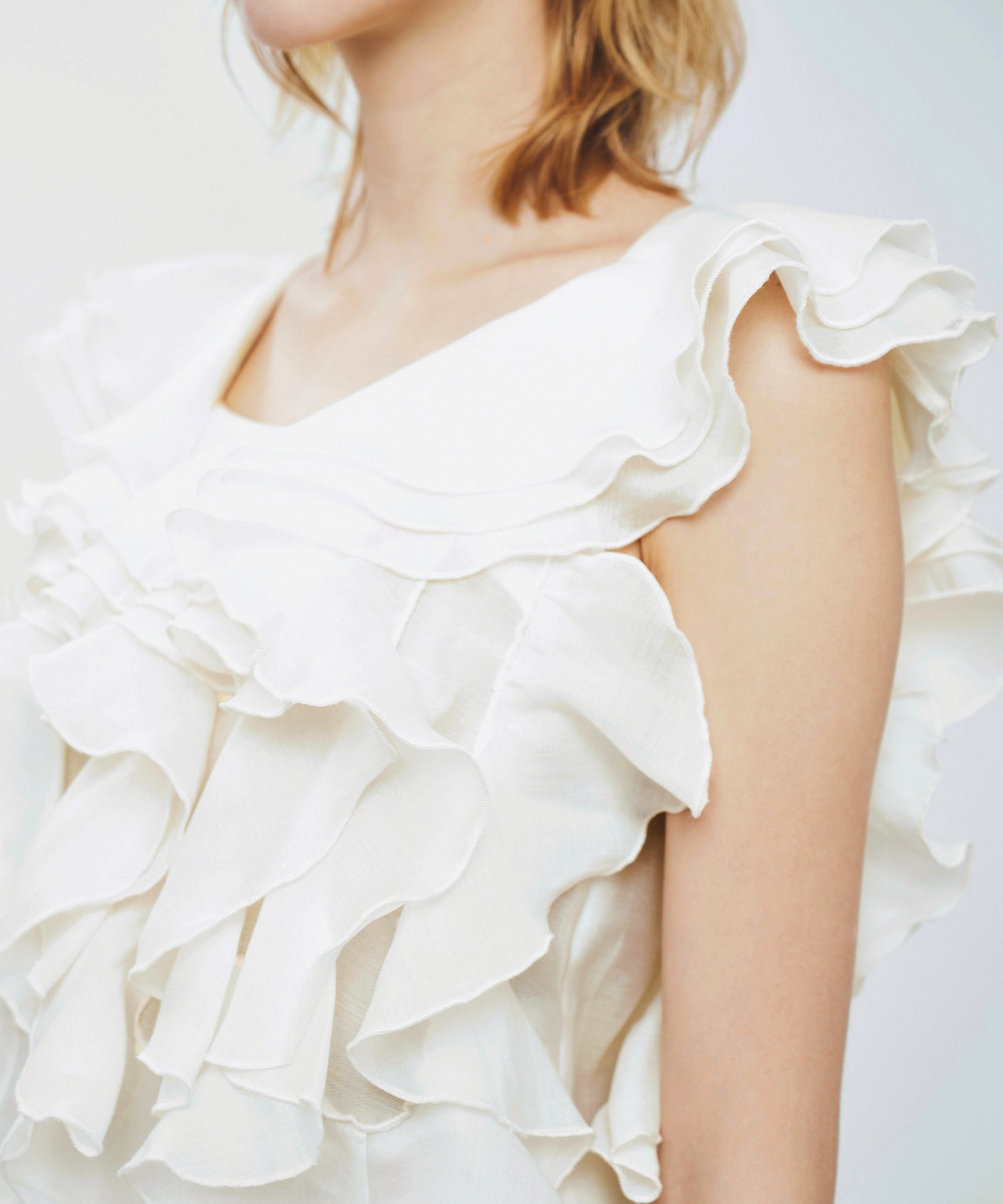 シアーフレアフリルブラウス