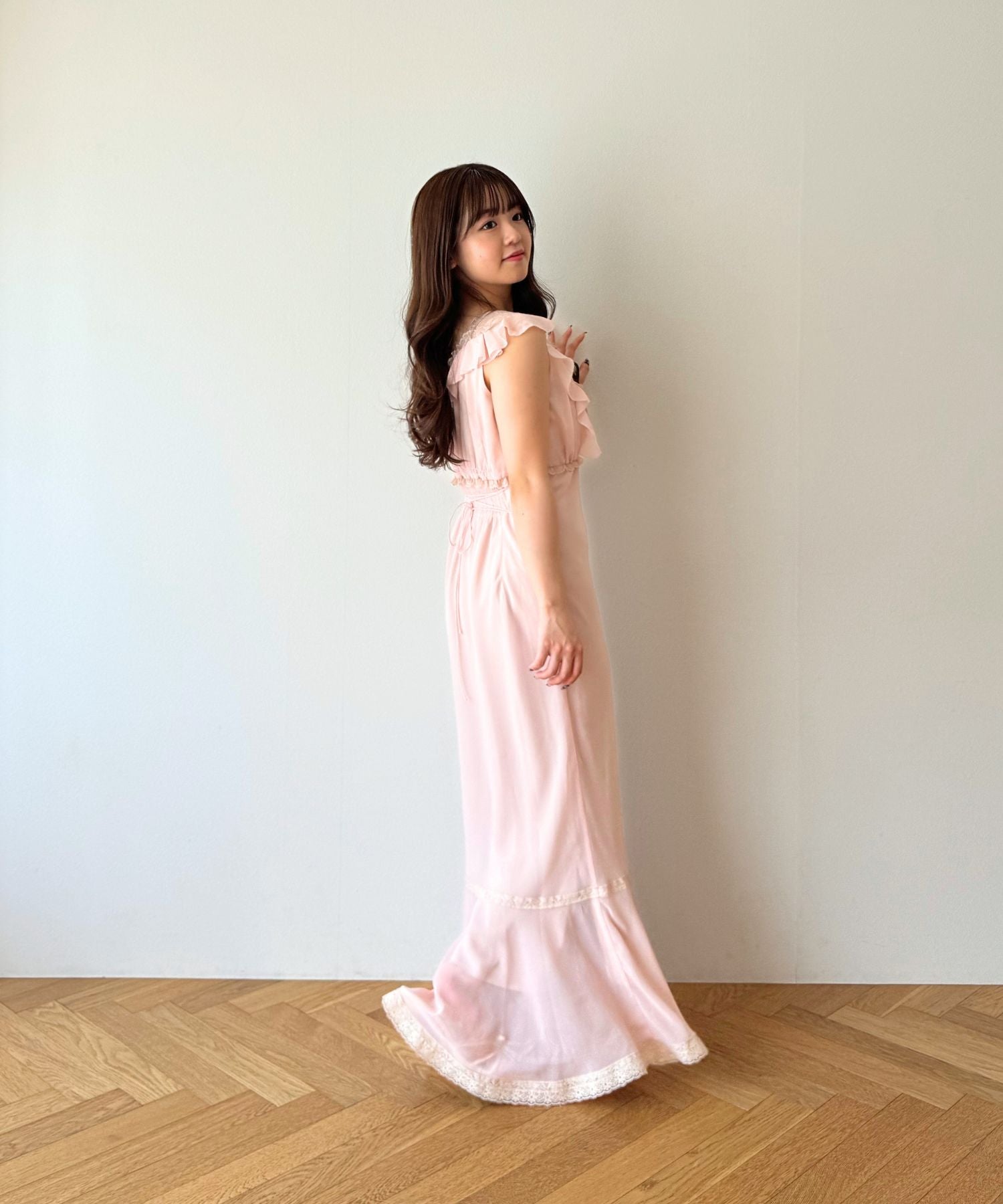 アイラッシュレースドッキングドレス