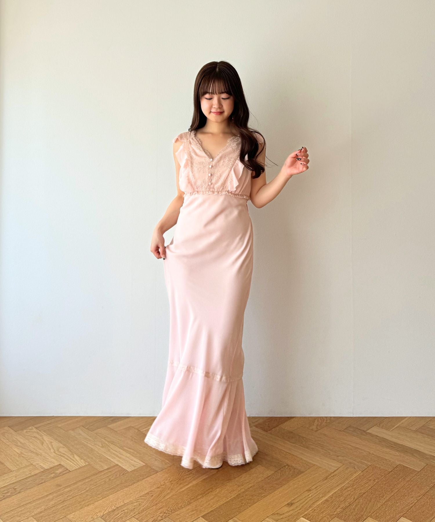 アイラッシュレースドッキングドレス