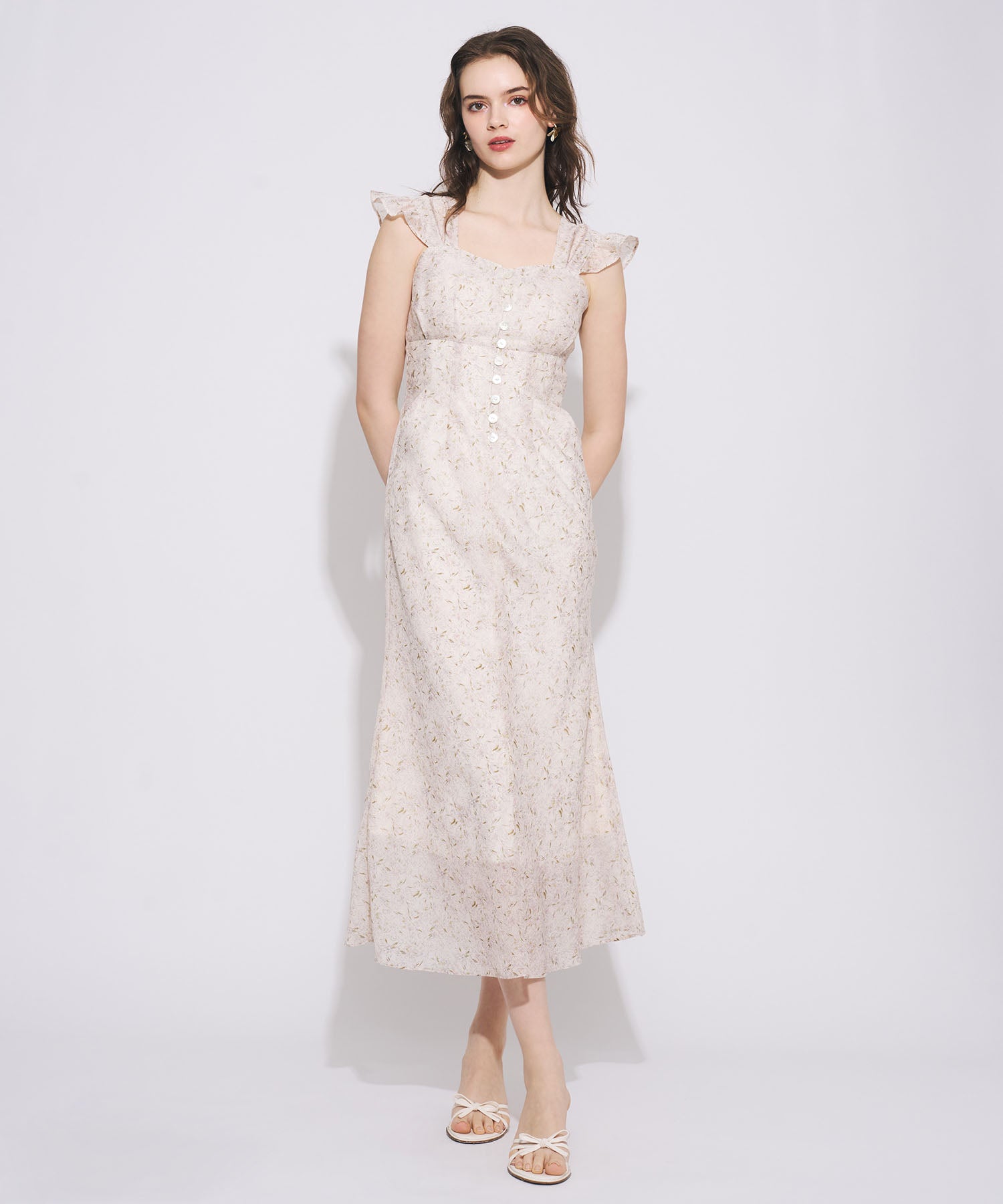 DRESSES