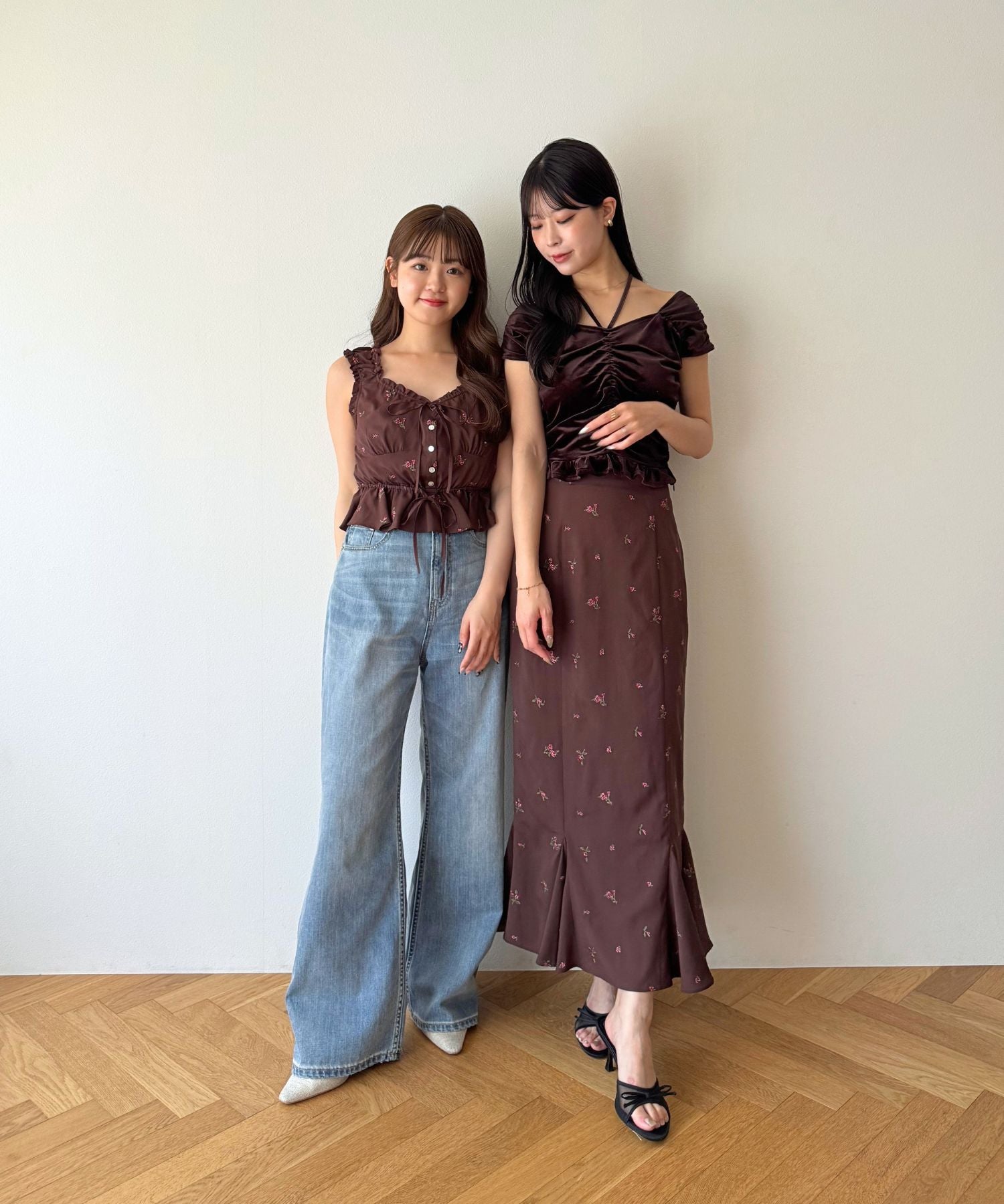 ローズ刺繍ギャザーブラウス