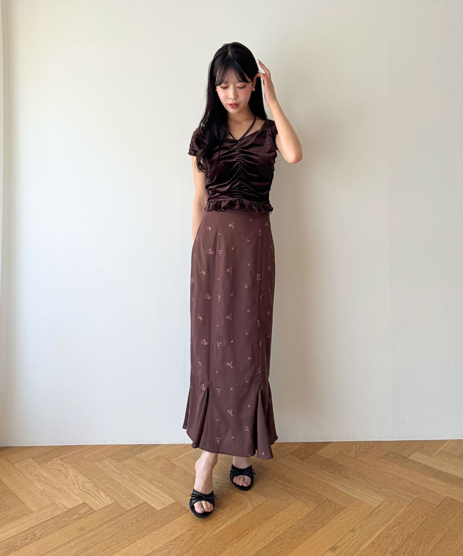 ローズ刺繍マーメイドスカート