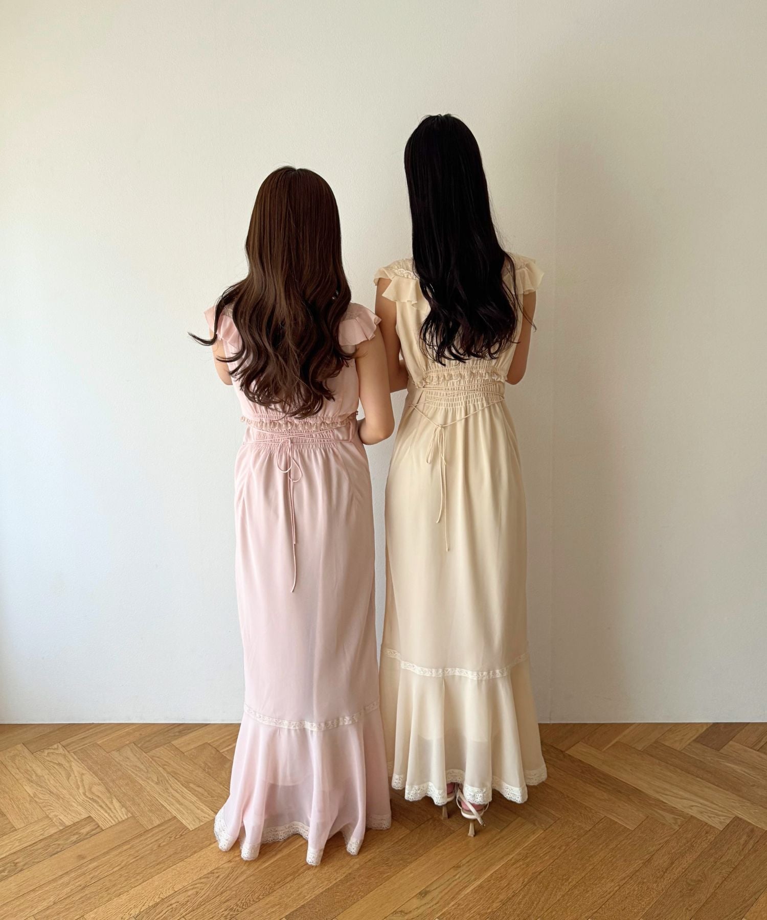 アイラッシュレースドッキングドレス