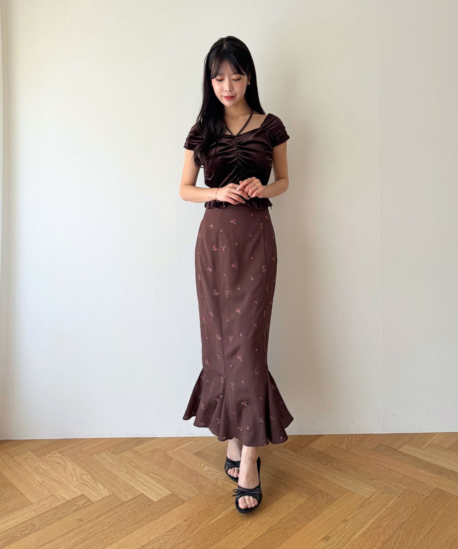 ローズ刺繍マーメイドスカート