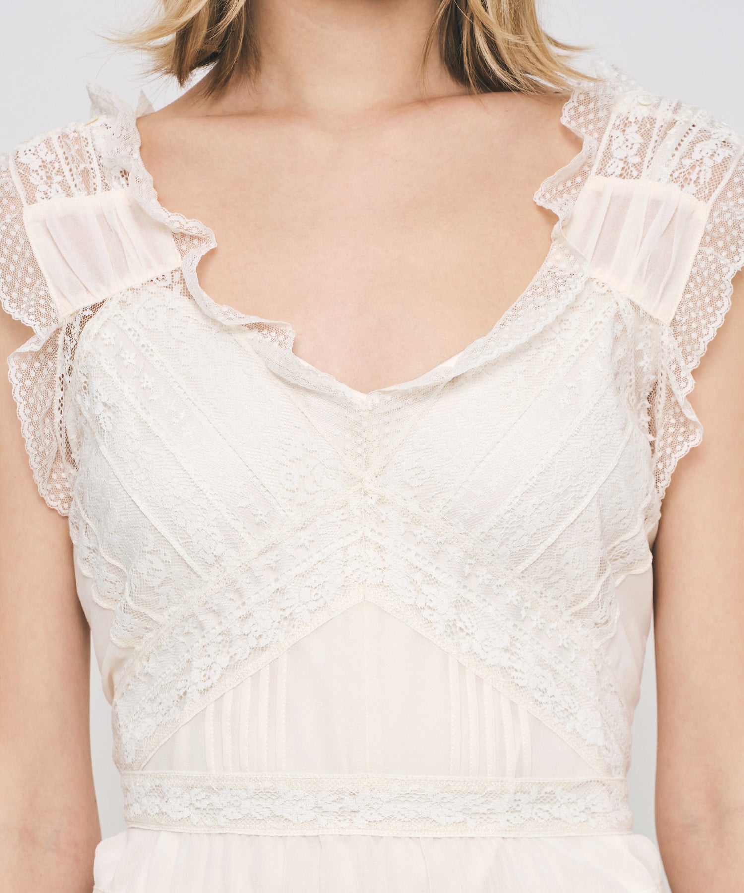 【予約】レースMIXバリエブラウス