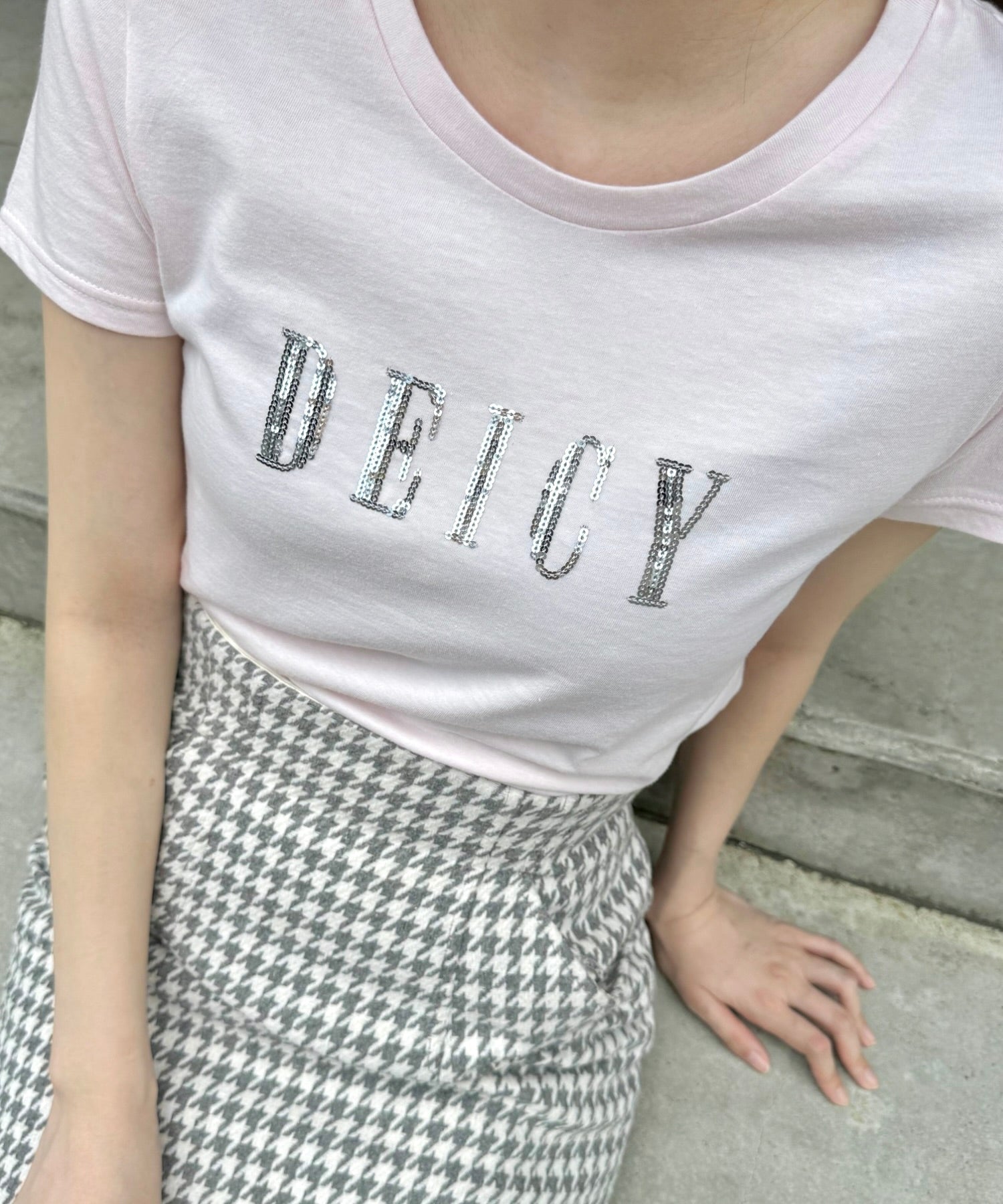 DEICYスパンコールＴシャツ