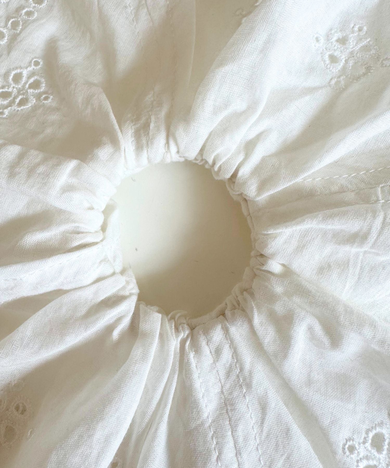 コットンボイルフラワーシュシュ